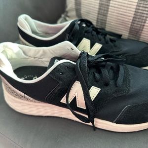 New Balance women’s fresh foam x70 cheetah size 9